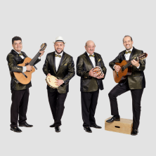 DEM&Ocirc;NIOS DA GAROA