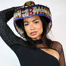 FL&Aacute;VIA BITTENCOURT