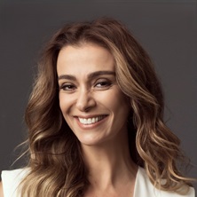 M&Ocirc;NICA MARTELLI