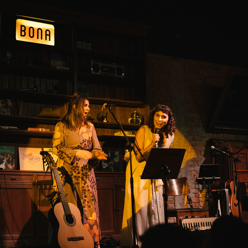 BRUNA CARAM CONVIDA ARTISTAS COR E VOZ