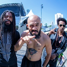 BLACK PANTERA NO CIRCO VOADOR
